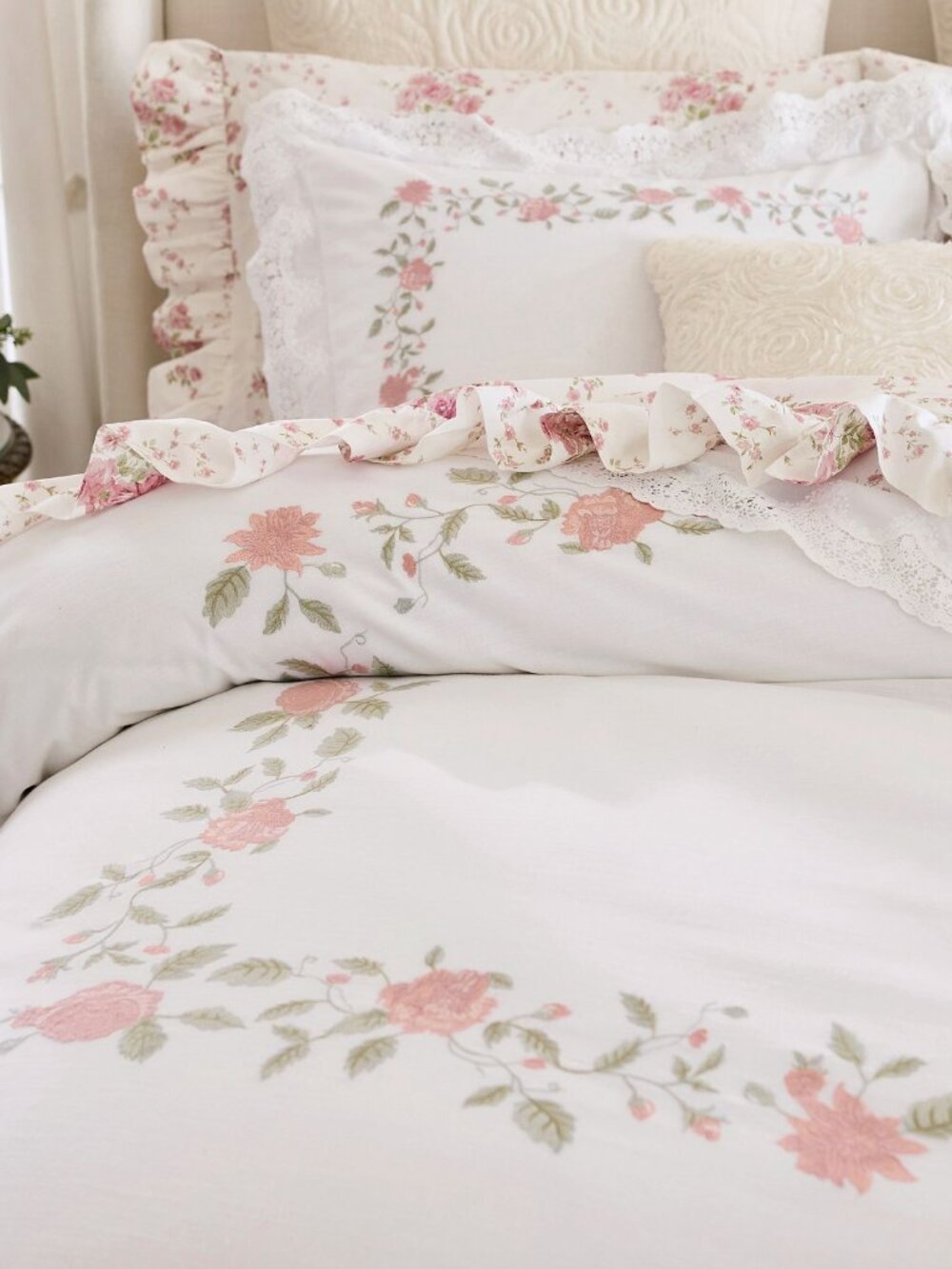 LoveShackFancy x Pottery Barn NWT Pink Embroidered Rose Duvet Cover QUEEN